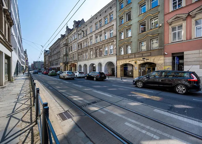 Przestronne Studio Przy Rynku We Wroclawiu Z Klimatyzacja I Wanna By Noclegi Renters